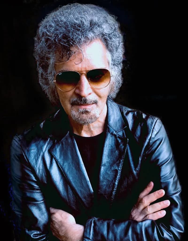Gino Vannelli band photo